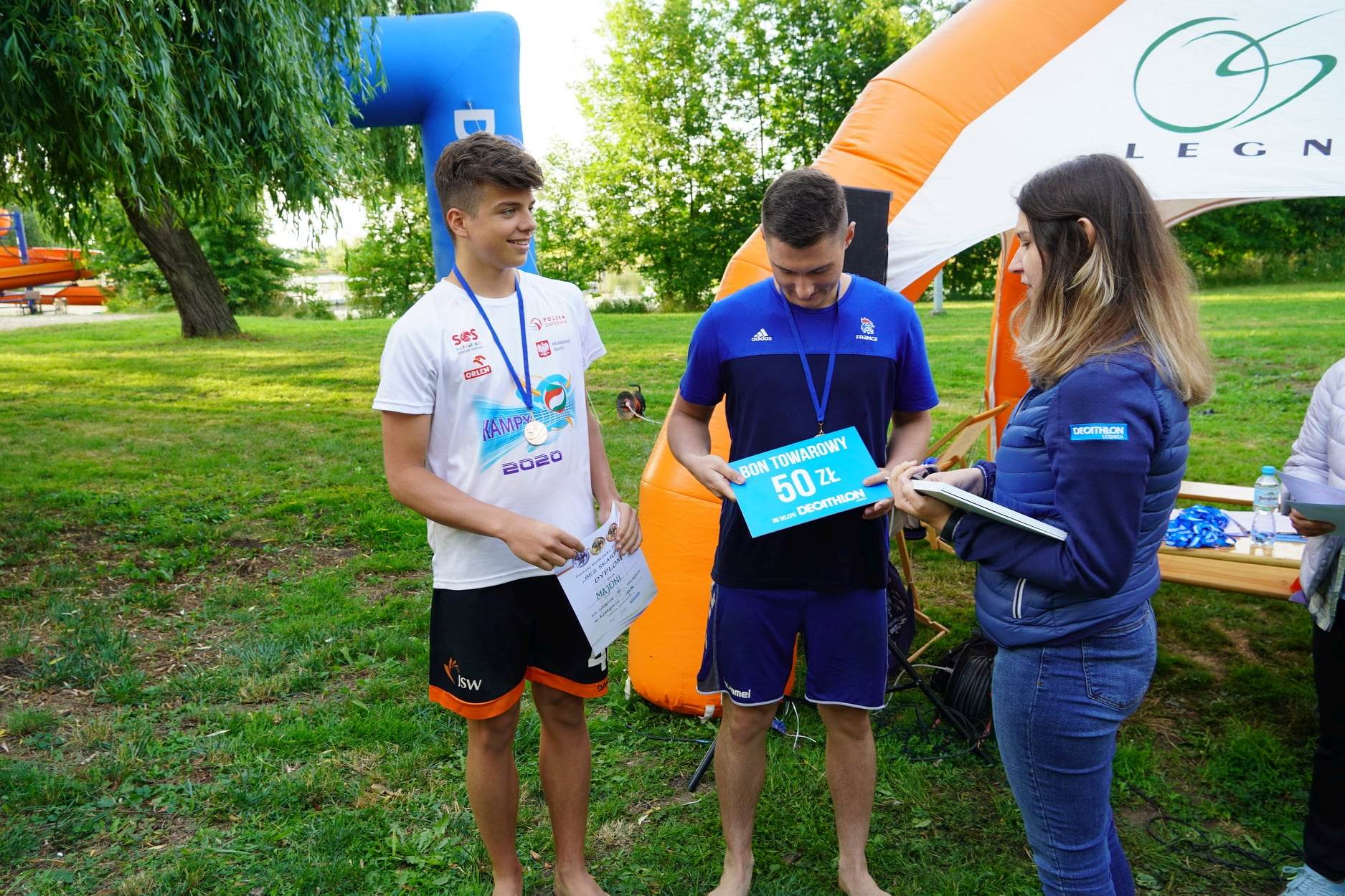 Turniej siatkówki plażowej „Bez skarpet” na kąpielisku Kormoran