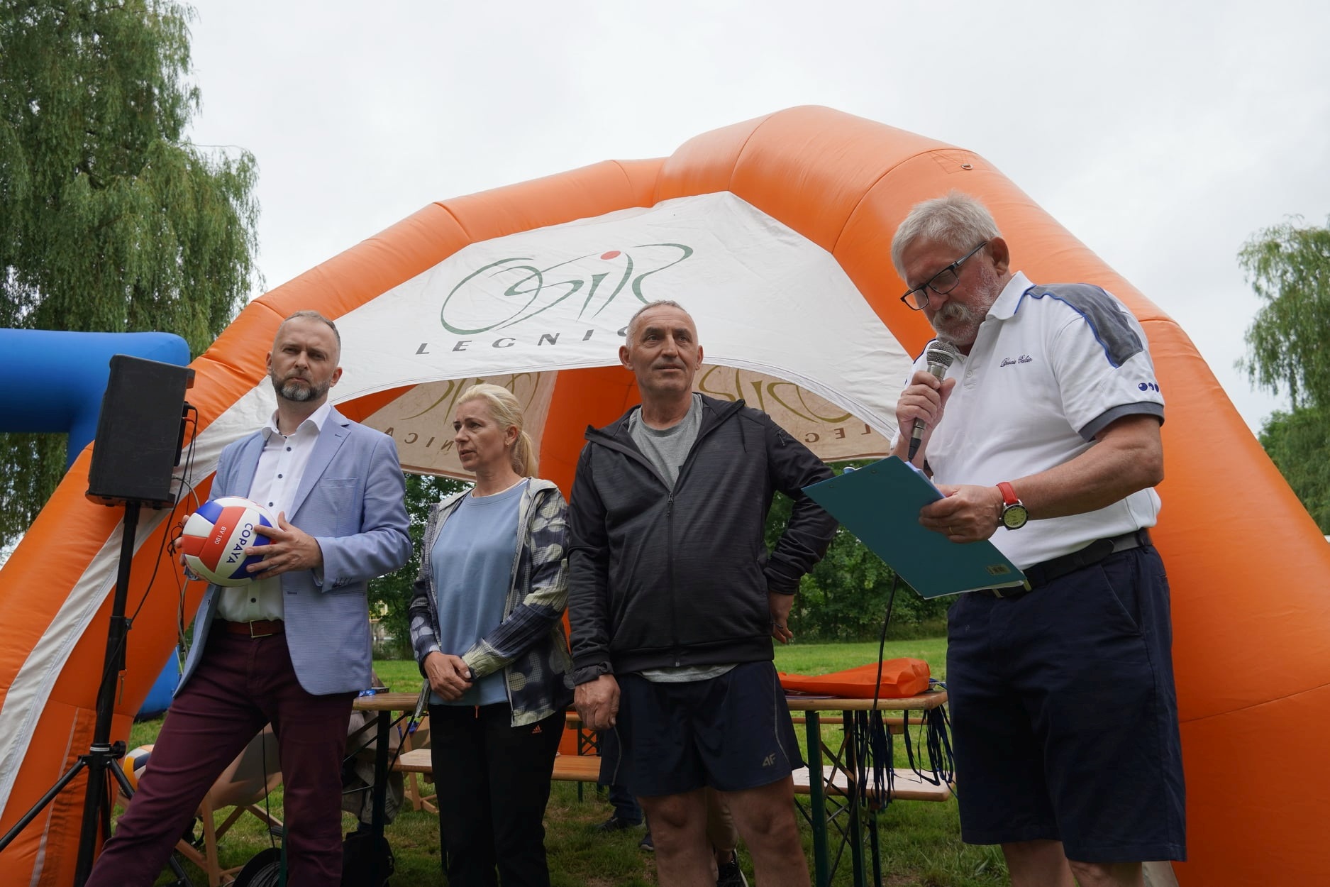 Turniej siatkówki plażowej „Bez skarpet” na kąpielisku Kormoran