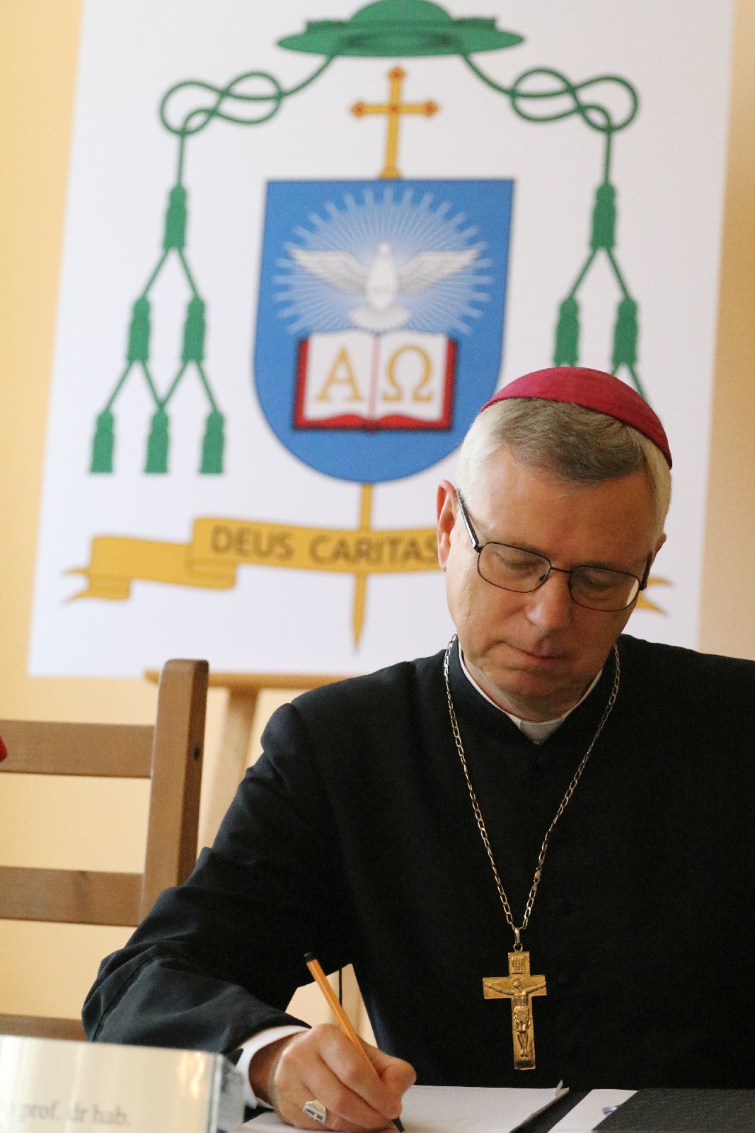 Biskup Andrzej Siemieniewski spotkał się z dziennikarzami