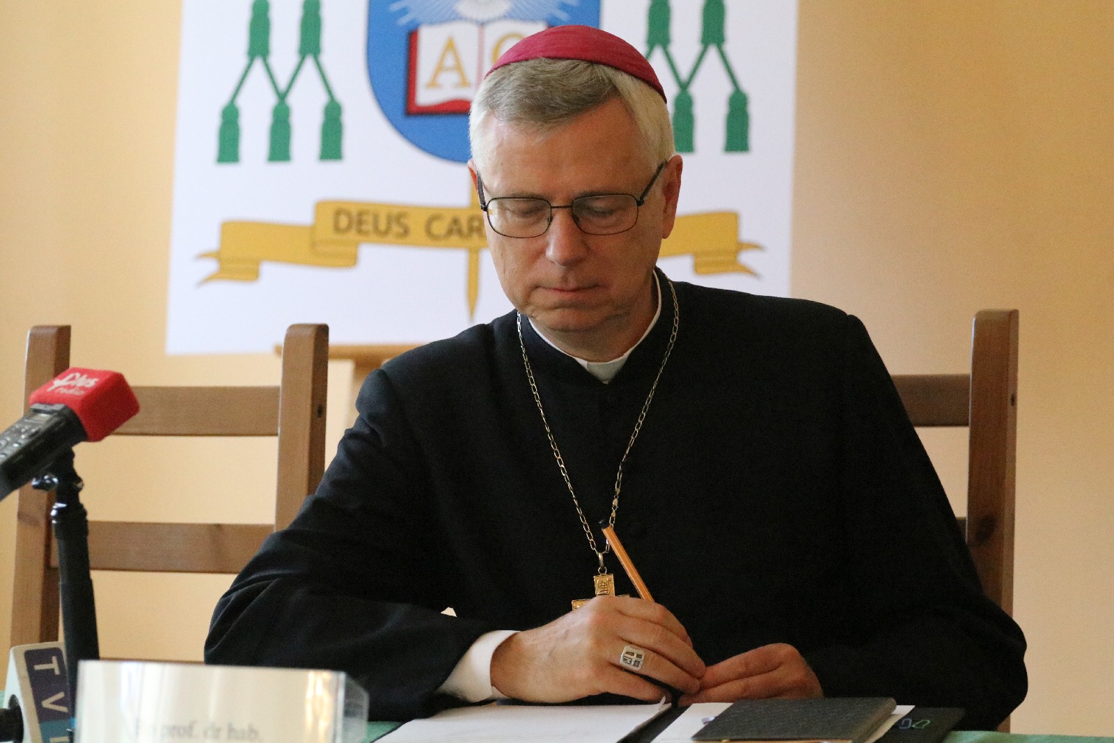 Biskup Andrzej Siemieniewski spotkał się z dziennikarzami