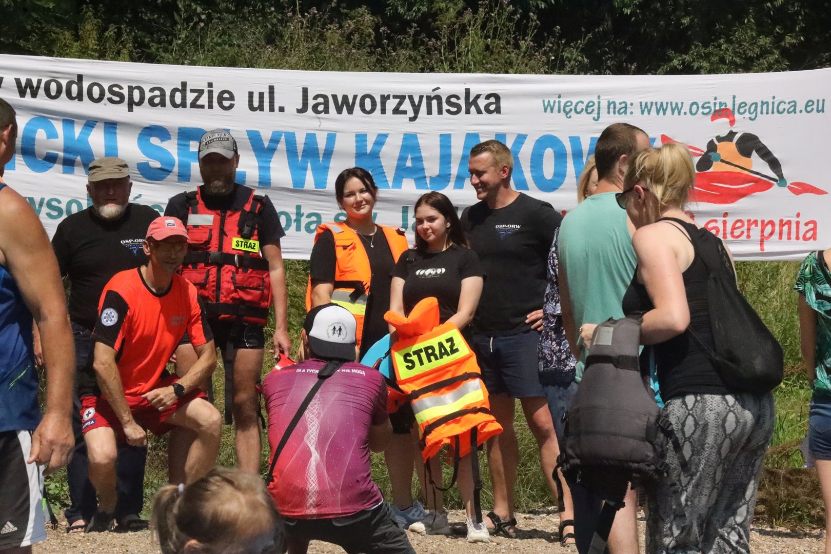 Trzeci Legnicki Spływ Kajakowy. Kilkudziesięciu uczestników