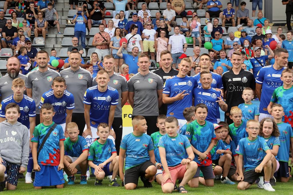 Kibice przywitali Miedź przed startem sezonu 2021/2022