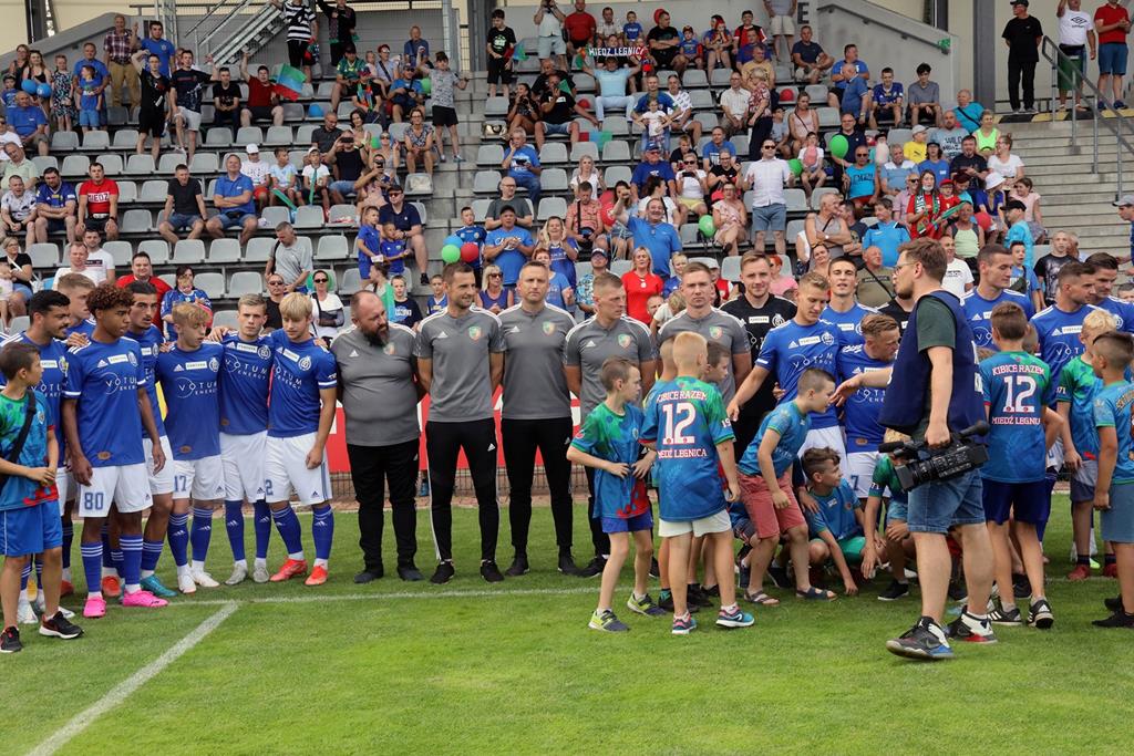 Kibice przywitali Miedź przed startem sezonu 2021/2022