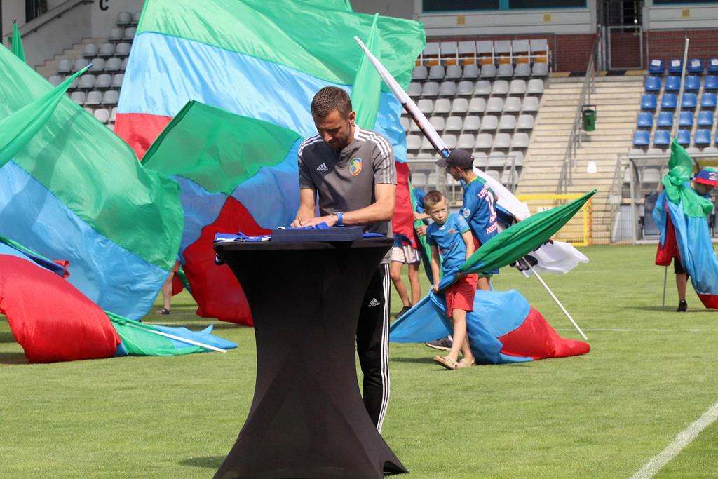 Kibice przywitali Miedź przed startem sezonu 2021/2022