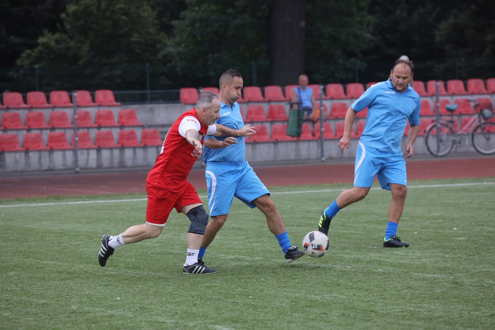 Oldboje zagrali turniej z okazji 50-lecia Miedzi Legnica