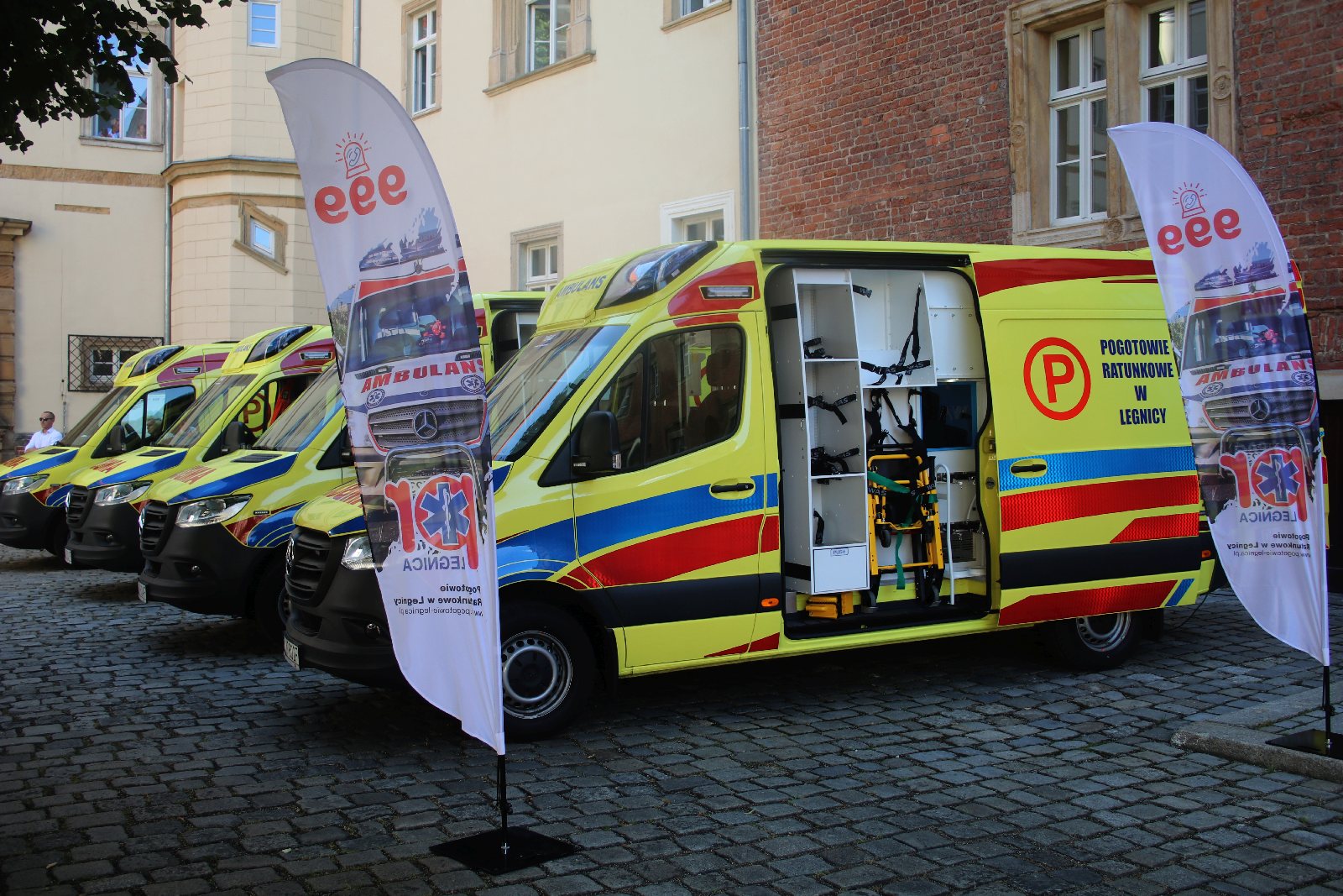 Legnickie pogotowie wzbogaciło się o cztery nowe karetki