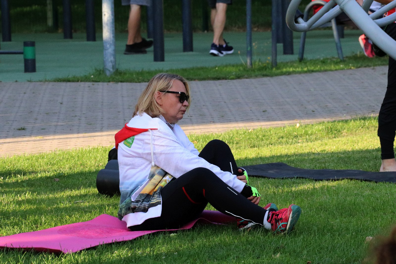Joga pod chmurką. Ponad 60 osób wzięło udział w zajęciach