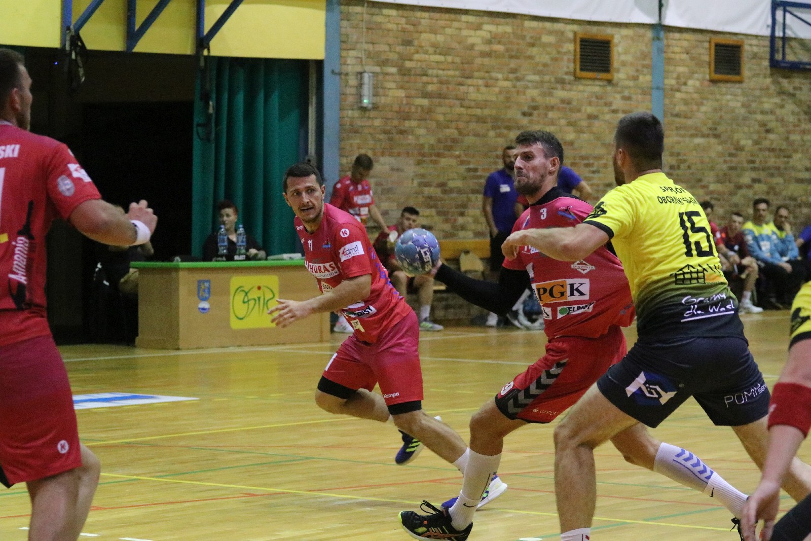 Siódemka Miedź Huras Legnica wygrywa z Borem Oborniki Śląskie