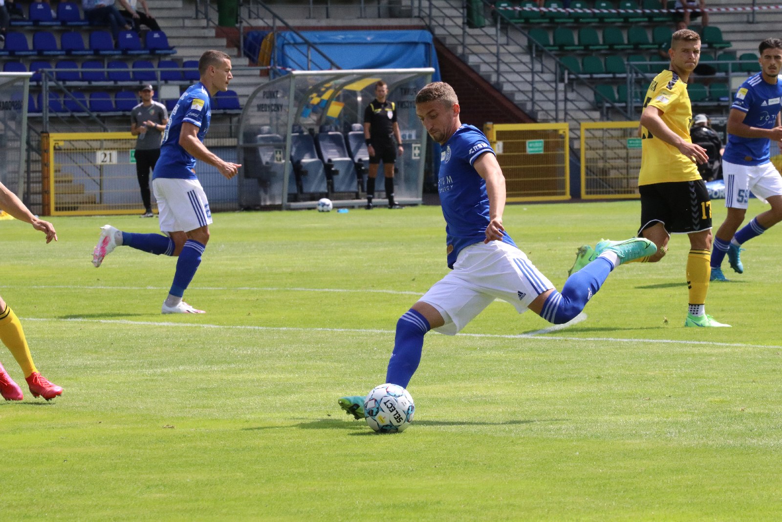 Miedź Legnica wygrywa z GKS-em Katowice 1:0 po bramce Makucha