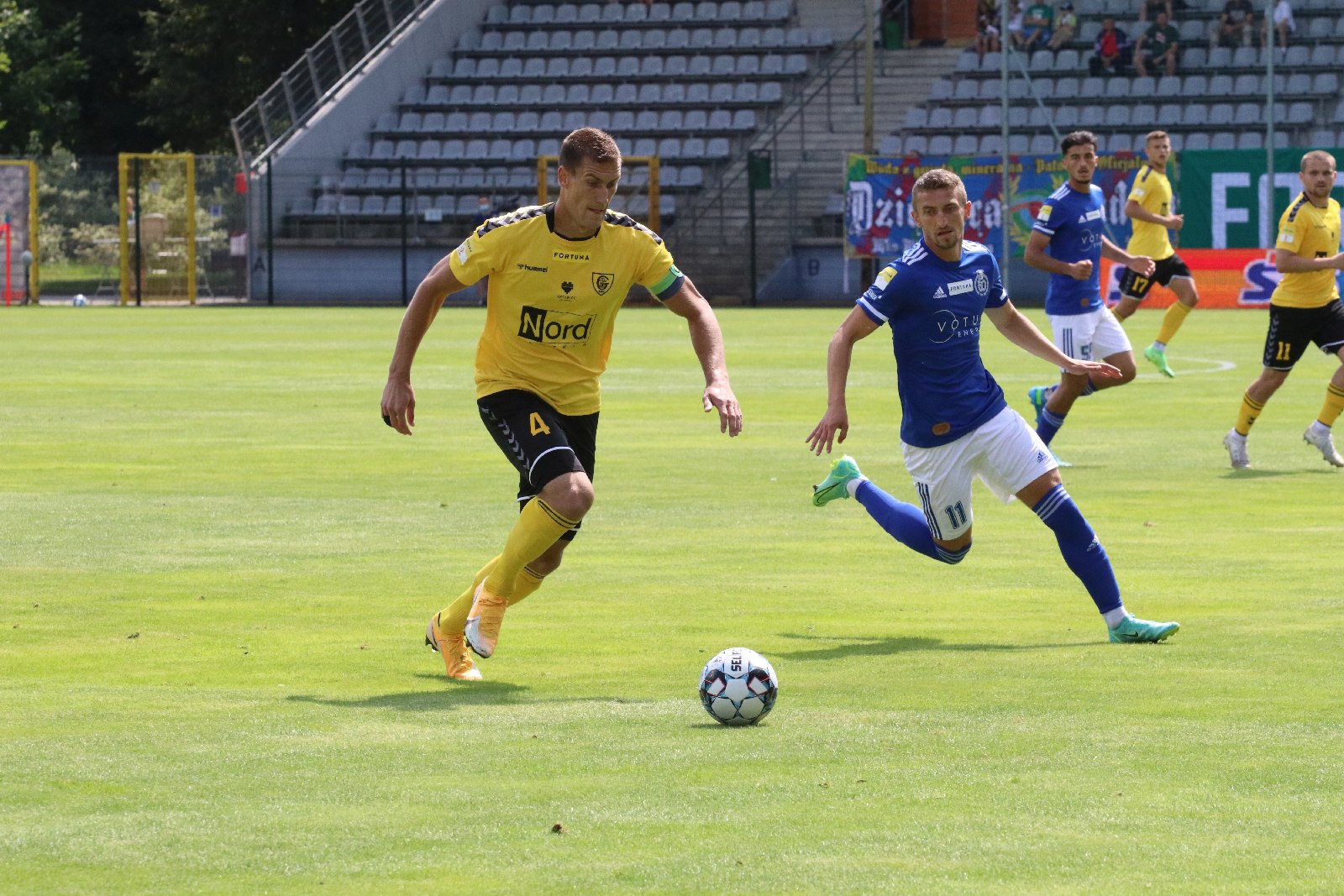 Miedź Legnica wygrywa z GKS-em Katowice 1:0 po bramce Makucha