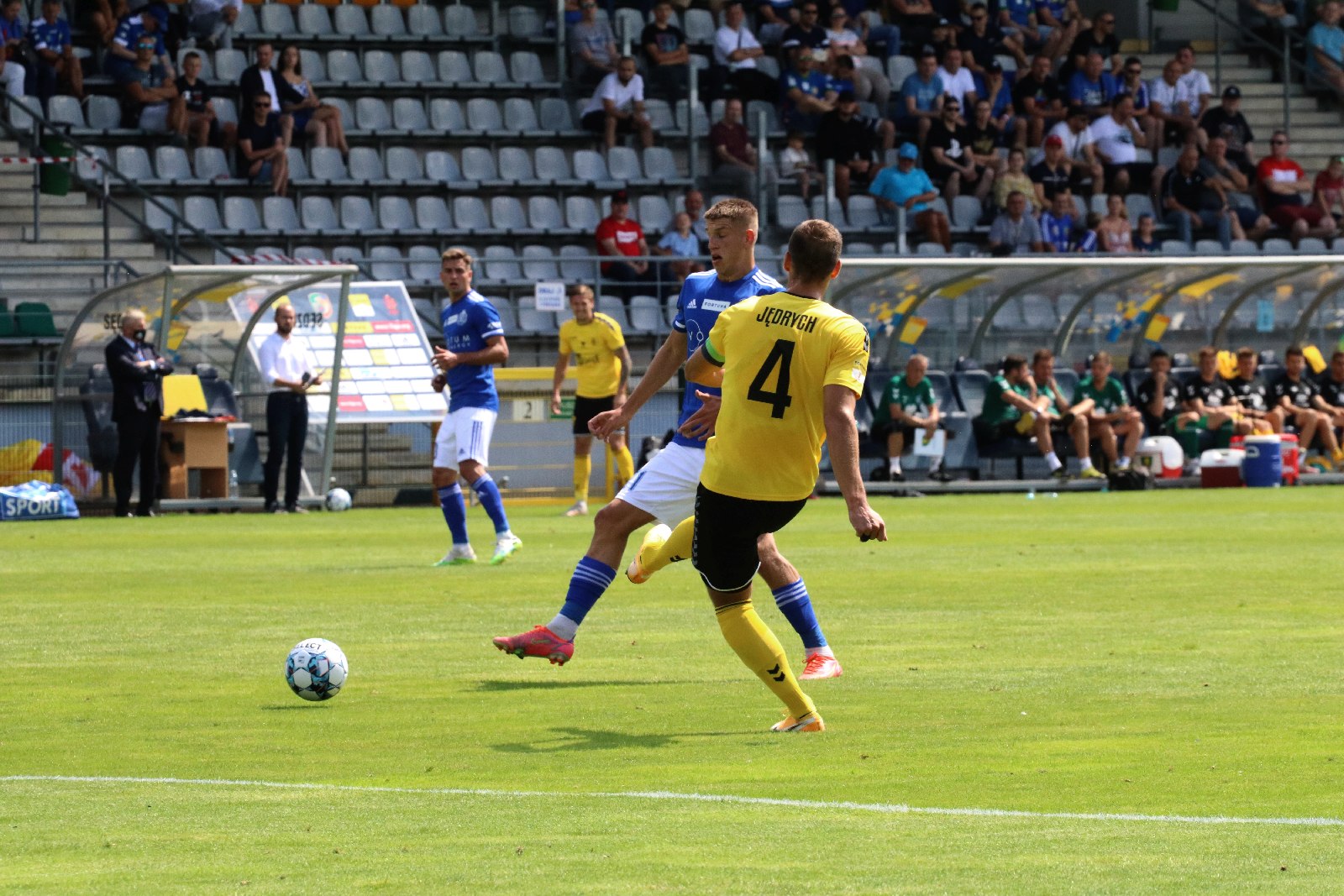 Miedź Legnica wygrywa z GKS-em Katowice 1:0 po bramce Makucha