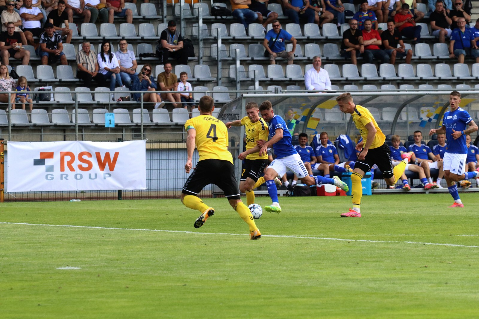 Miedź Legnica wygrywa z GKS-em Katowice 1:0 po bramce Makucha