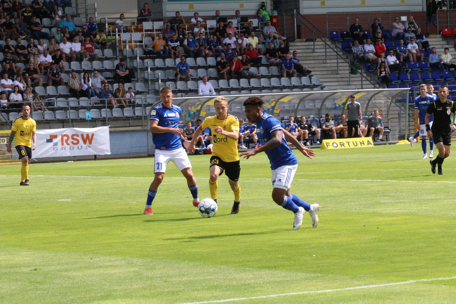 Miedź Legnica wygrywa z GKS-em Katowice 1:0 po bramce Makucha