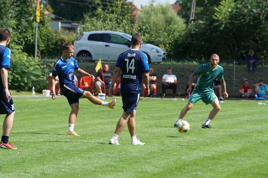 Kaczawa Bieniowice z Pucharem Wójta Gminy Kunice       
