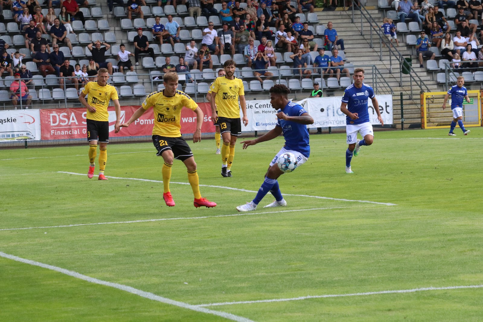 Miedź Legnica wygrywa z GKS-em Katowice 1:0 po bramce Makucha
