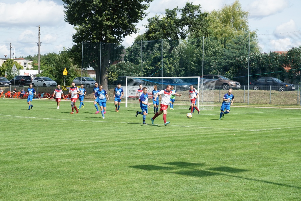 Kaczawa Bieniowice z Pucharem Wójta Gminy Kunice       
