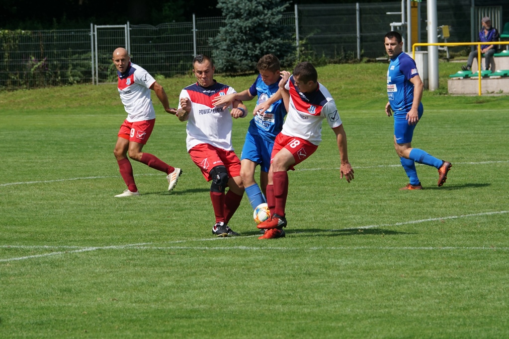 Kaczawa Bieniowice z Pucharem Wójta Gminy Kunice       
