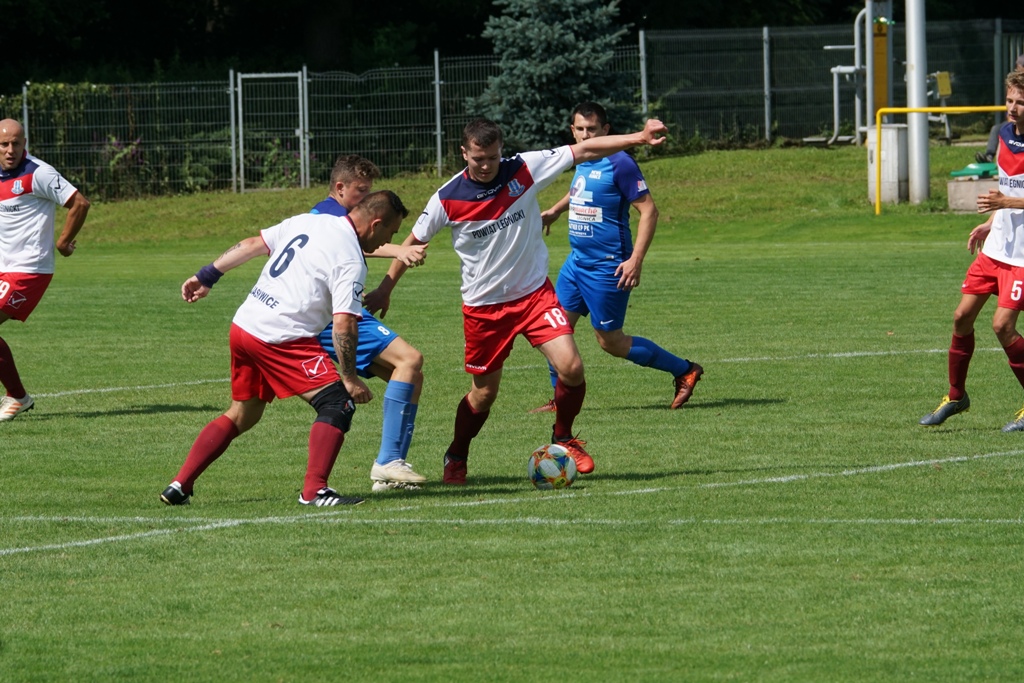 Kaczawa Bieniowice z Pucharem Wójta Gminy Kunice       
