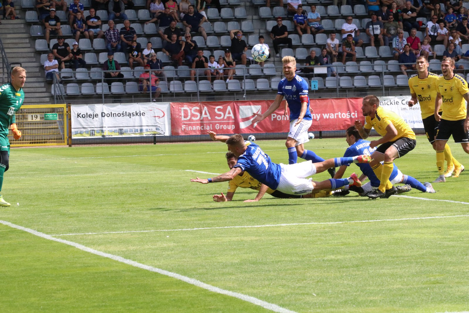 Miedź Legnica wygrywa z GKS-em Katowice 1:0 po bramce Makucha