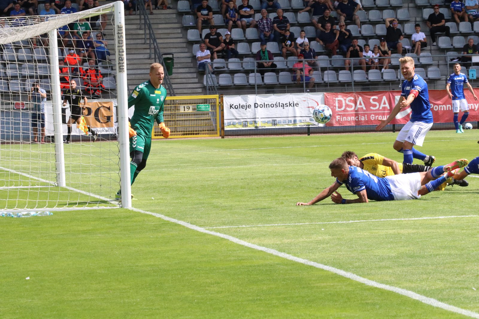 Miedź Legnica wygrywa z GKS-em Katowice 1:0 po bramce Makucha