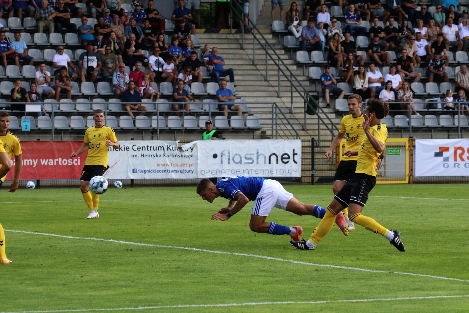 Miedź Legnica wygrywa z GKS-em Katowice 1:0 po bramce Makucha