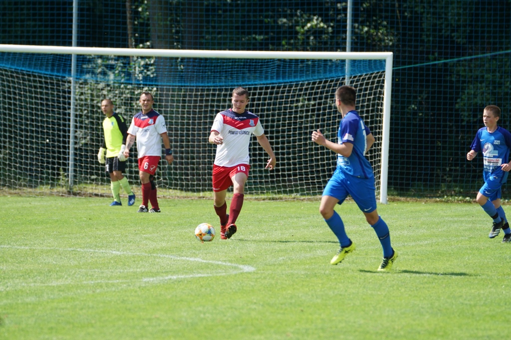 Kaczawa Bieniowice z Pucharem Wójta Gminy Kunice       
