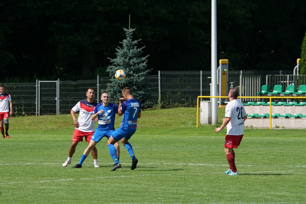 Kaczawa Bieniowice z Pucharem Wójta Gminy Kunice       
