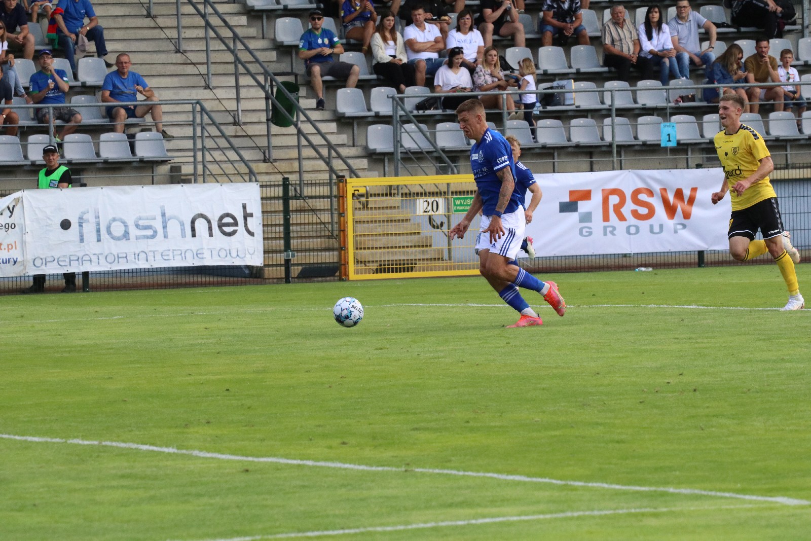 Miedź Legnica wygrywa z GKS-em Katowice 1:0 po bramce Makucha