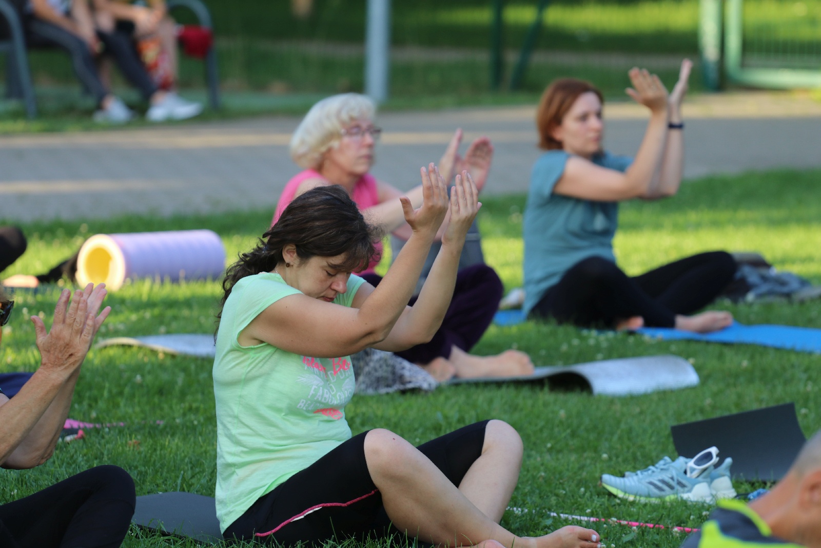 Joga pod chmurką. Blisko 60 osób wzięło udział w zajęciach