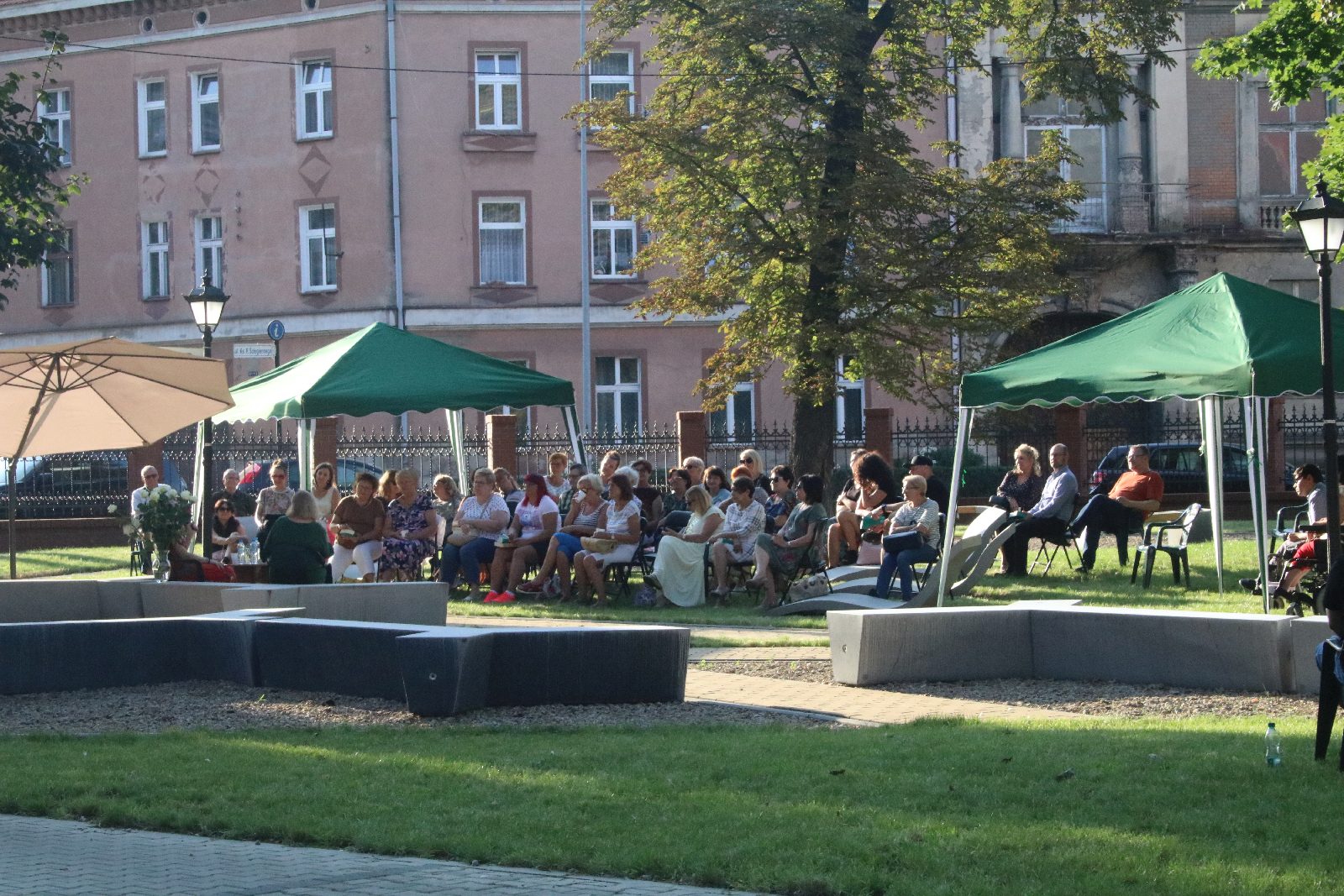 W niezwykłej scenerii Monika B.Janowska promowała książkę
