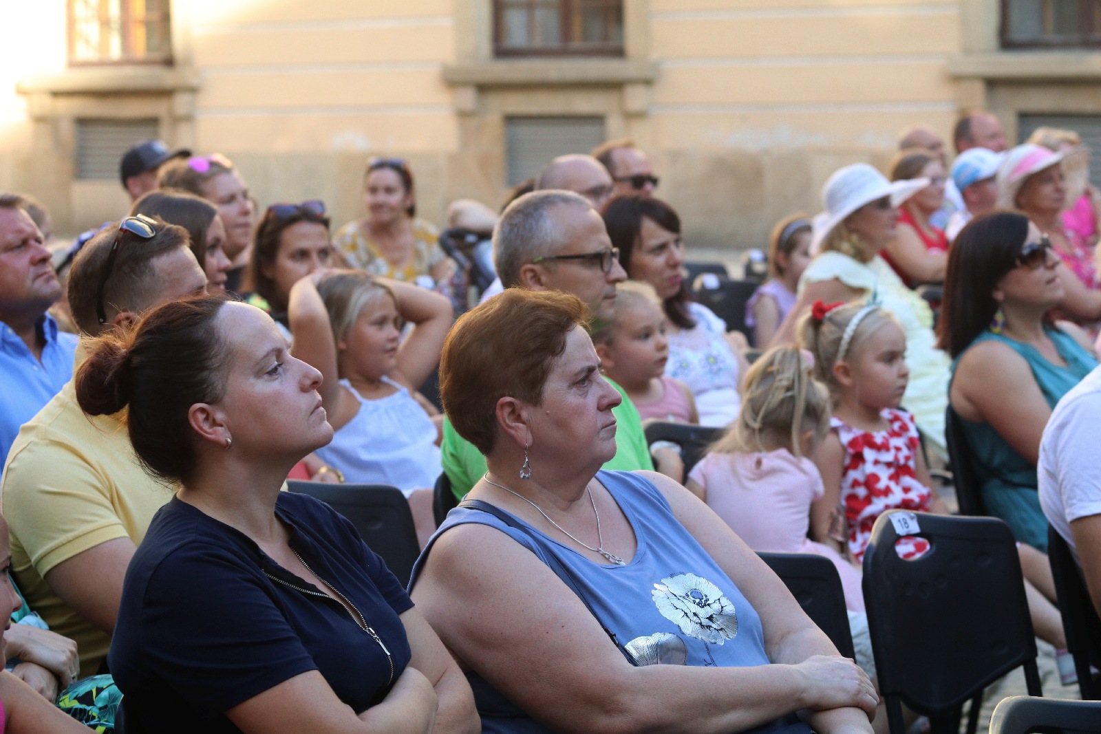 Przeboje Disneya zabrzmiały na dziedzińcu Akademii Rycerskiej