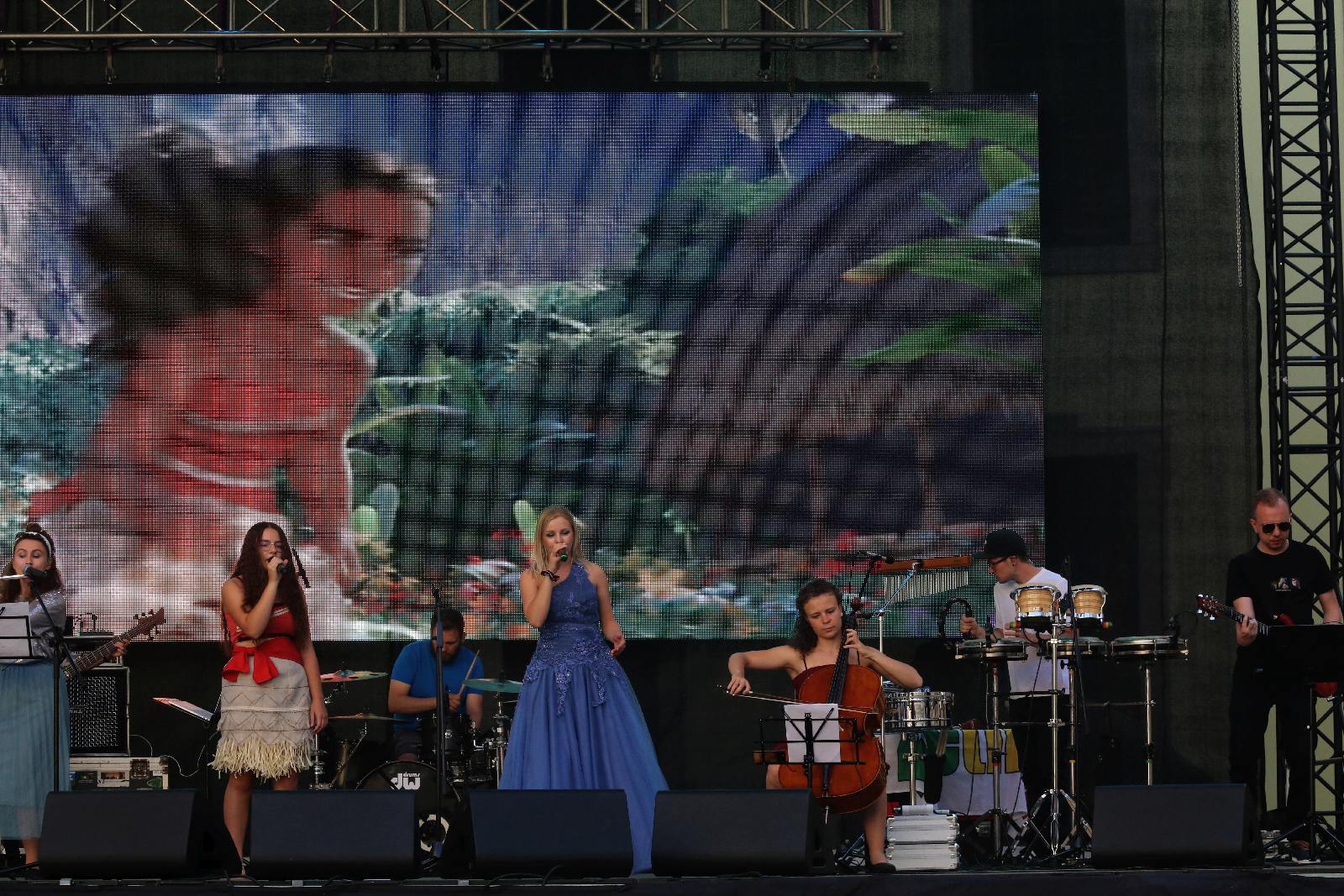 Przeboje Disneya zabrzmiały na dziedzińcu Akademii Rycerskiej