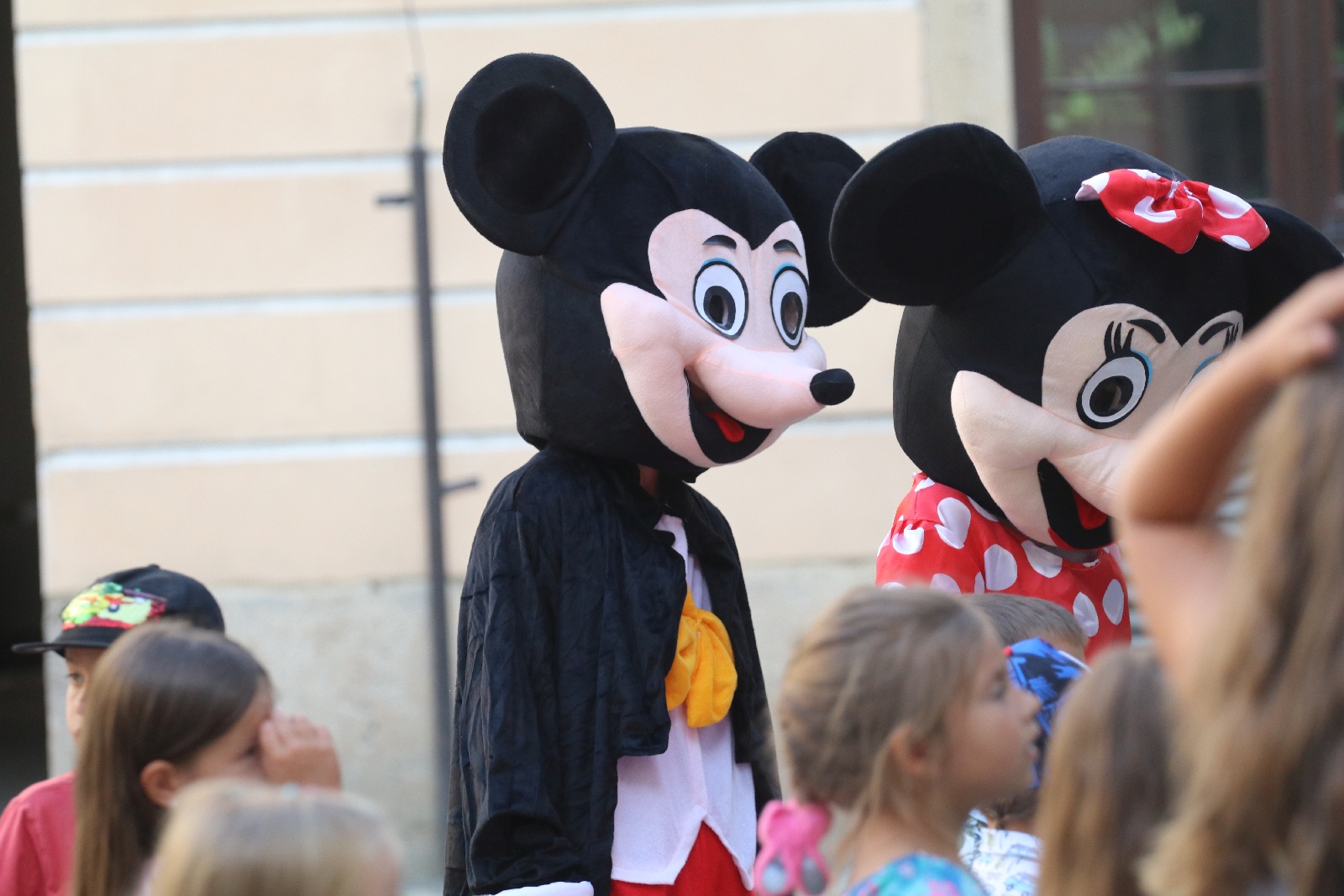 Przeboje Disneya zabrzmiały na dziedzińcu Akademii Rycerskiej