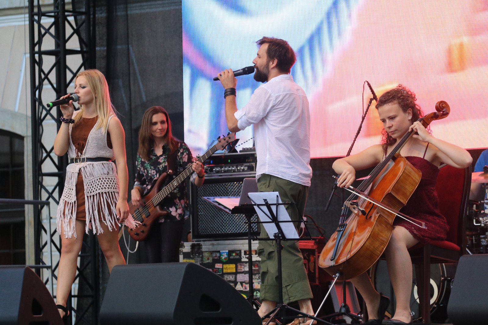 Przeboje Disneya zabrzmiały na dziedzińcu Akademii Rycerskiej