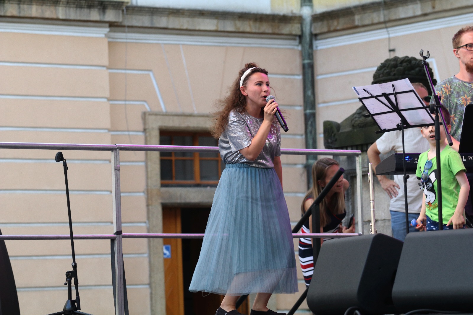 Przeboje Disneya zabrzmiały na dziedzińcu Akademii Rycerskiej