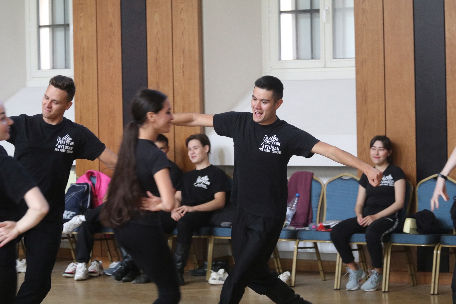 Świat pod Kyczerą 2021: Warsztaty taneczne w Sali Maneżowej