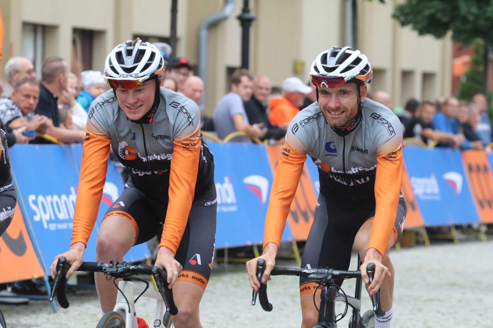 Szesnaście drużyn wystrtowało w 55. CCC Tour Grody Piastowskie