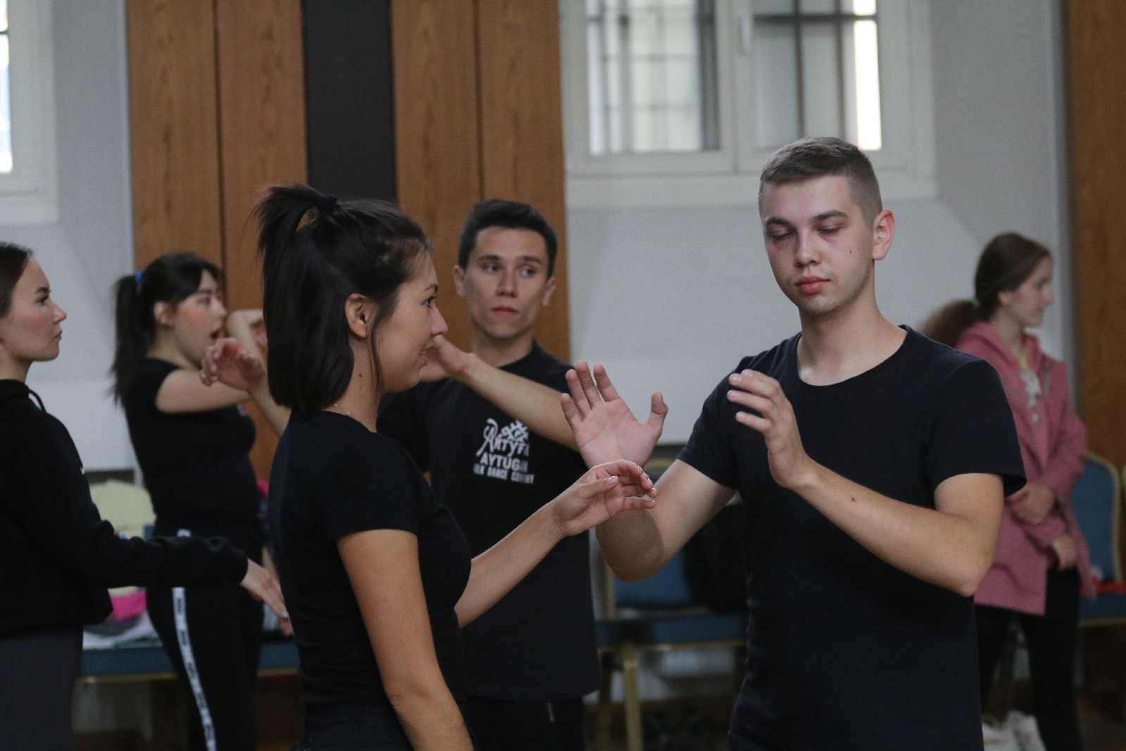 Świat pod Kyczerą 2021: Warsztaty taneczne w Sali Maneżowej