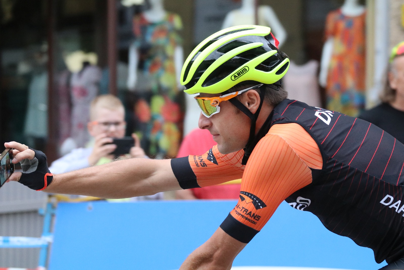 Szesnaście drużyn wystrtowało w 55. CCC Tour Grody Piastowskie