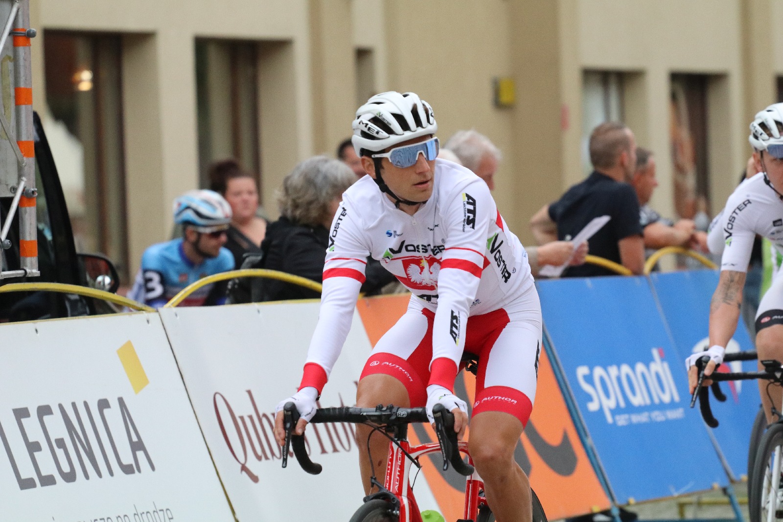 Szesnaście drużyn wystrtowało w 55. CCC Tour Grody Piastowskie