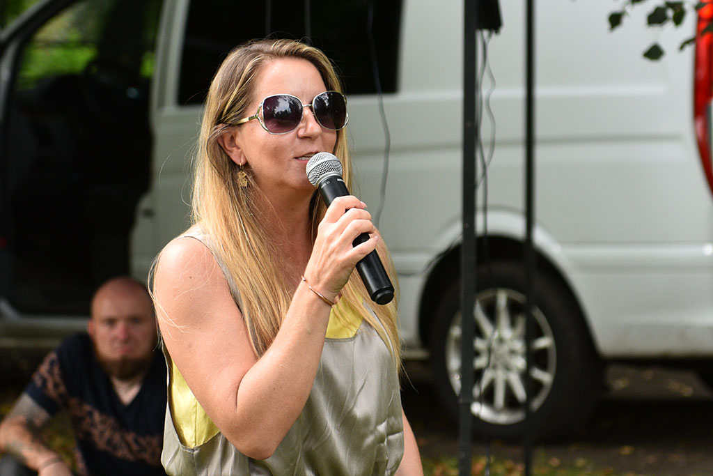 Wspólne niedzielne biesiadowanie na Angielskiej Polanie