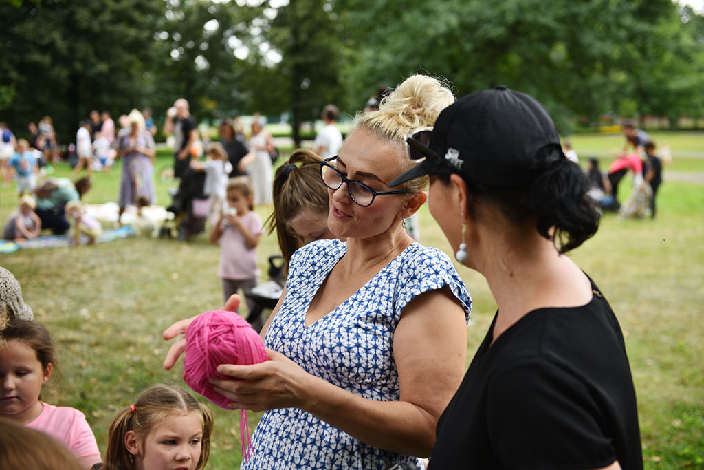 Wspólne niedzielne biesiadowanie na Angielskiej Polanie