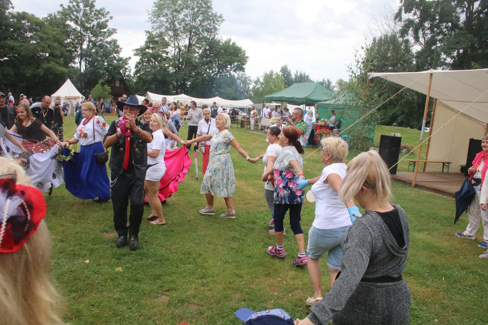 Lokalni pasjonaci i artyści spotkali się w Legnickim Polu