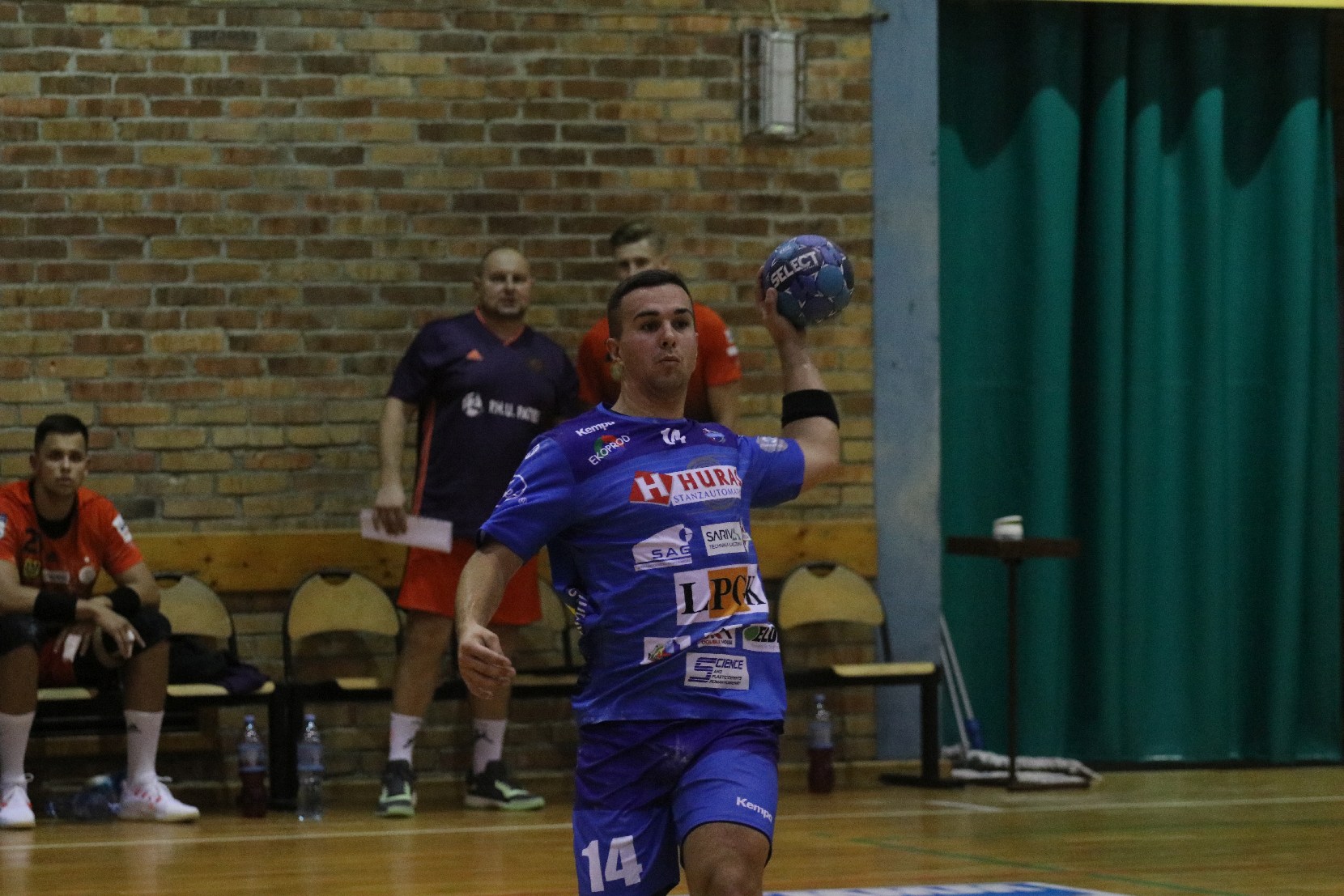 Siódemka Miedź Huras Legnica przegrała z Zagłębiem Lubin