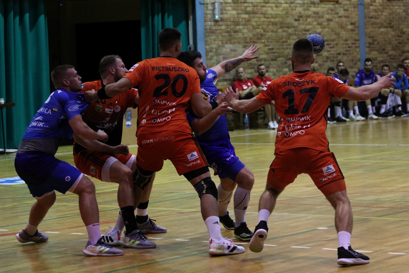Siódemka Miedź Huras Legnica przegrała z Zagłębiem Lubin