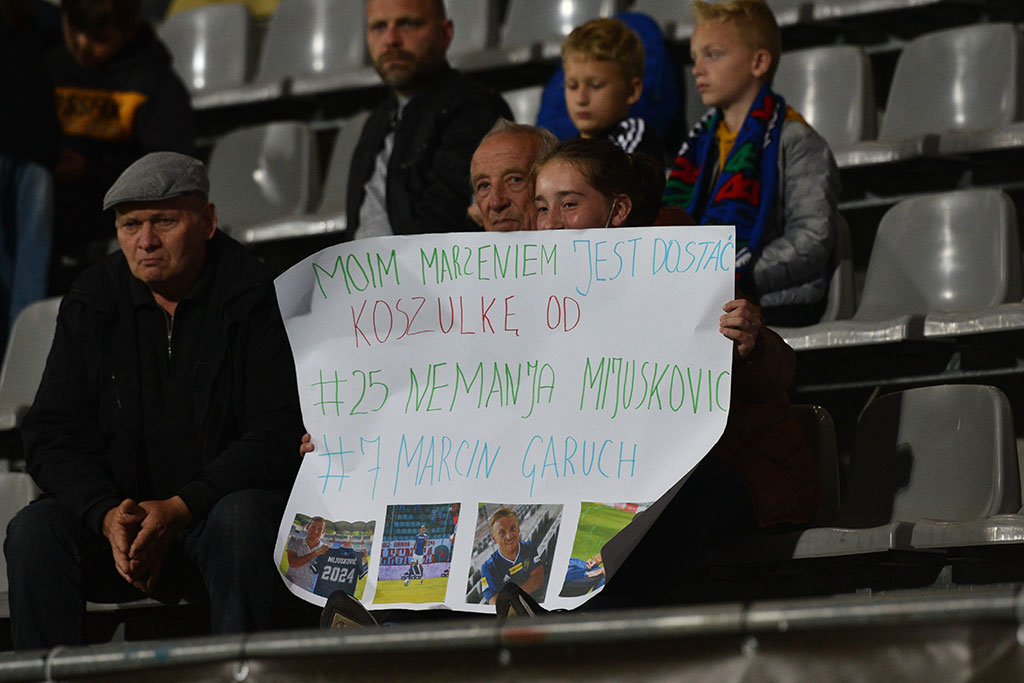 Kibice na meczu Miedź – GKS Jastrzębie. Znajdź się na zdjęciach