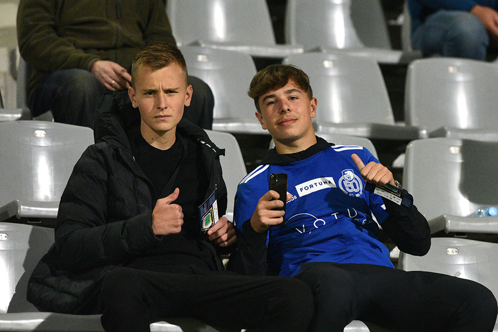 Kibice na meczu Miedź – GKS Jastrzębie. Znajdź się na zdjęciach