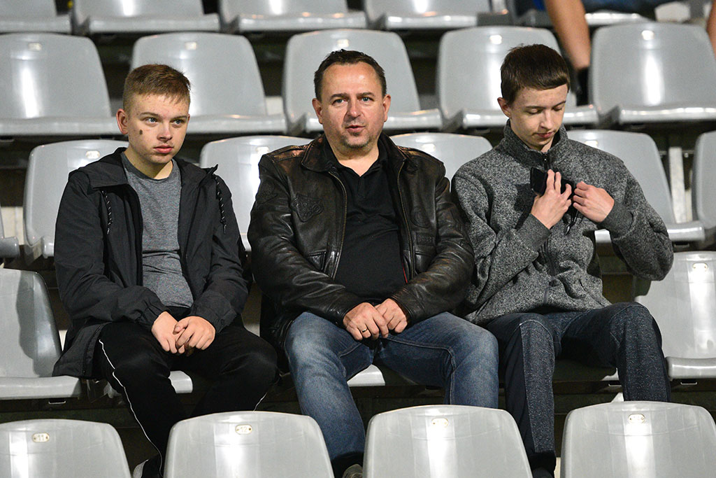Kibice na meczu Miedź – GKS Jastrzębie. Znajdź się na zdjęciach
