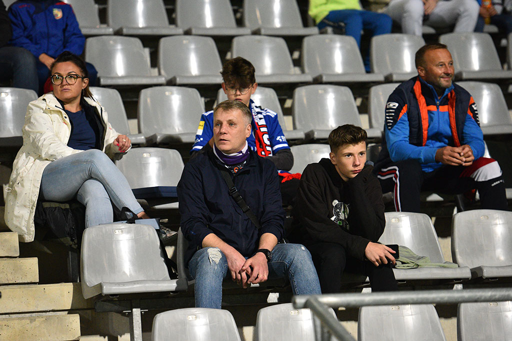 Kibice na meczu Miedź – GKS Jastrzębie. Znajdź się na zdjęciach