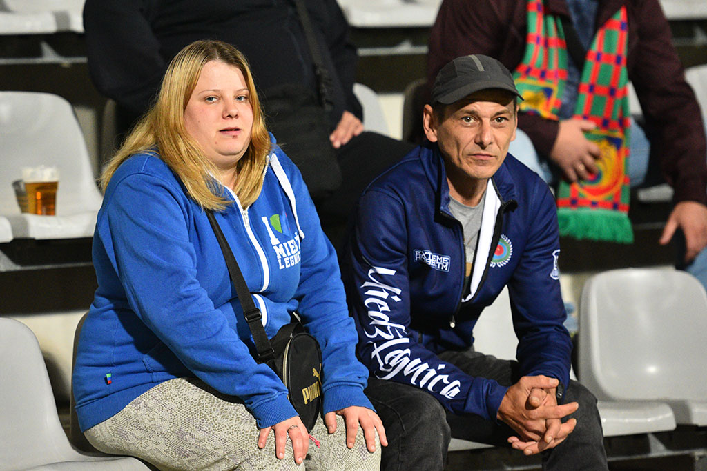 Kibice na meczu Miedź – GKS Jastrzębie. Znajdź się na zdjęciach